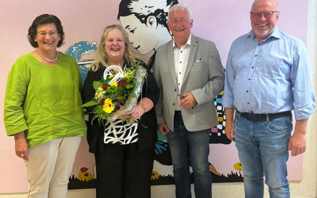 Frau Pansegrau – unsere Schulleiterin – wird in den wohlverdienten Ruhestand verabschiedet.